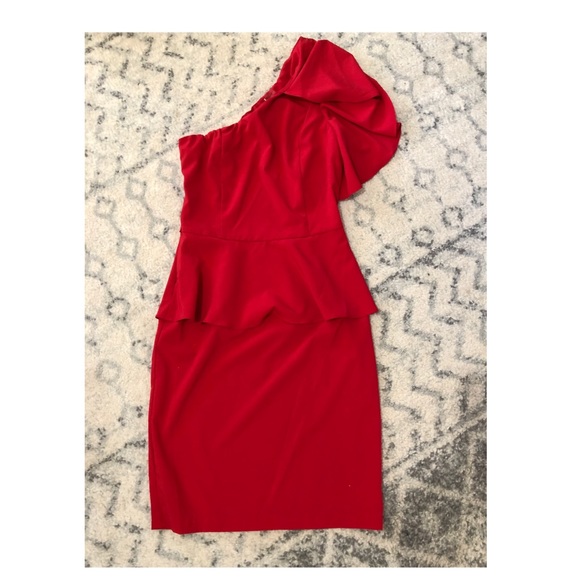 Elegant one shoulder red dress - Picture 8 of 10